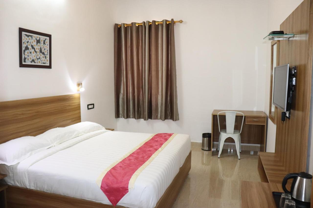 Gulnaar Guest House Madras Zewnętrze zdjęcie
